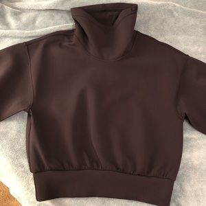 Lululemon Cropped Pullover